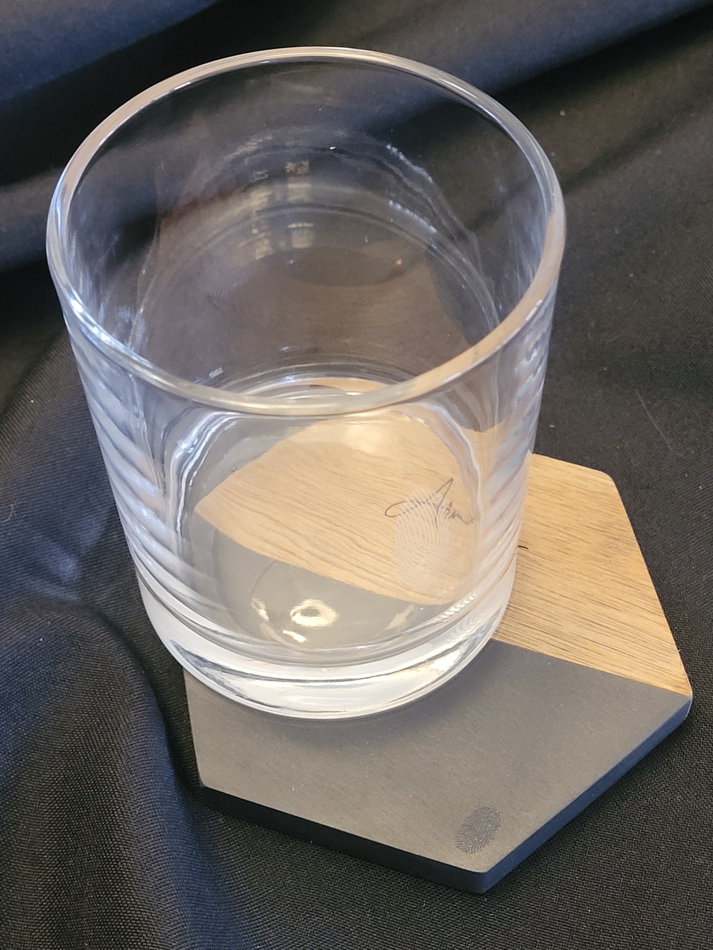 Verre signature – Empreinte discrète Aën