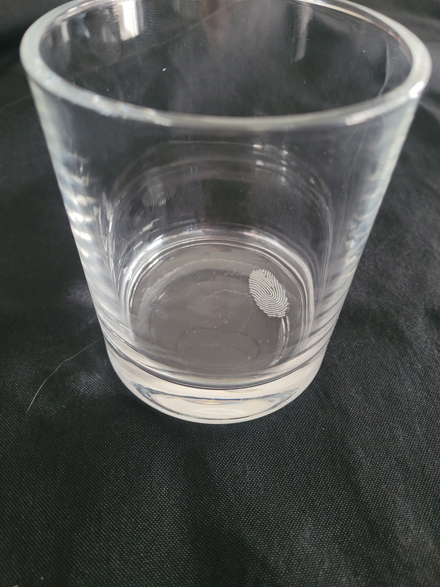 Verre signature – Empreinte discrète Aën