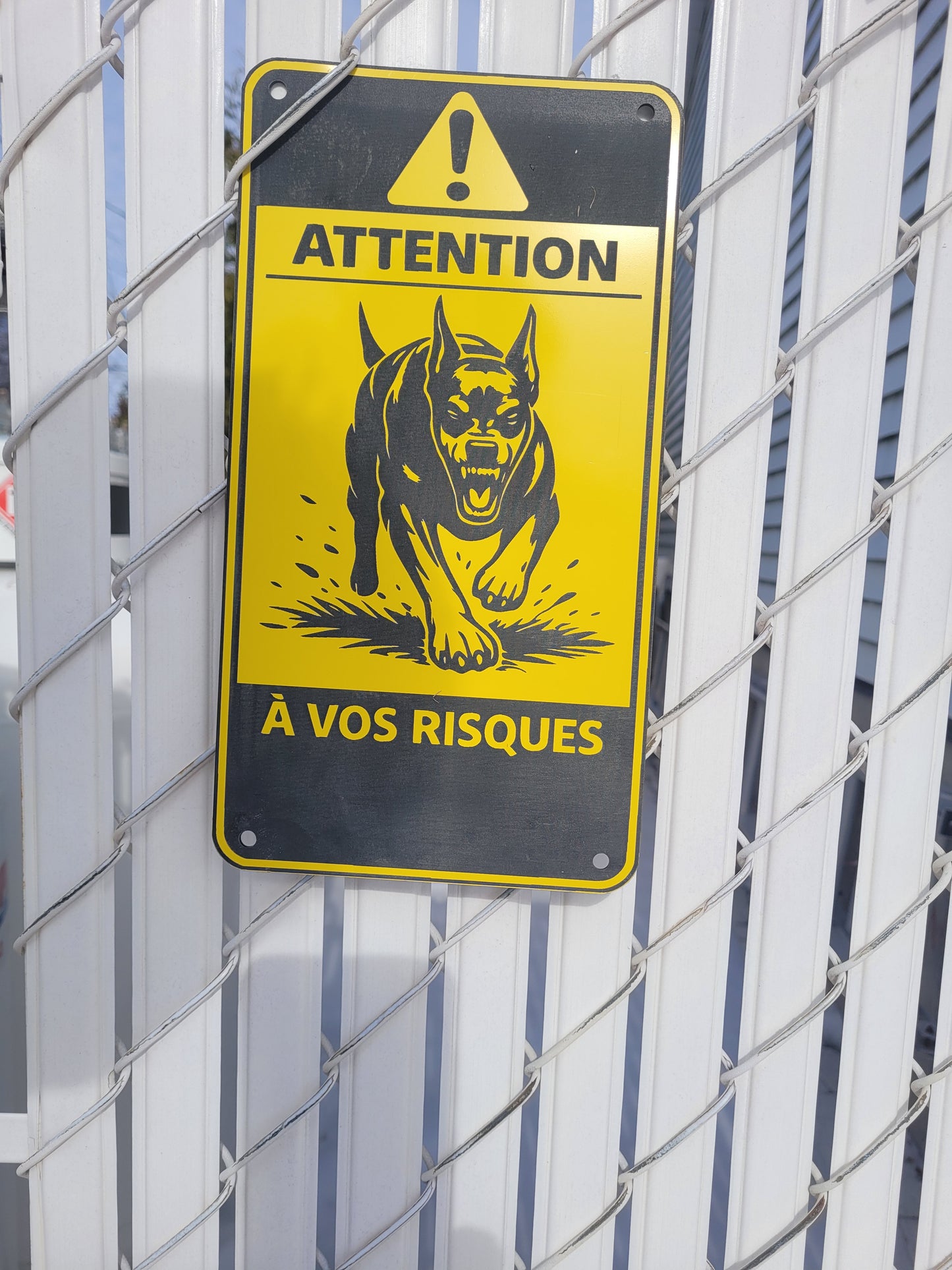 Panneau “Attention – À vos risques- Doberman